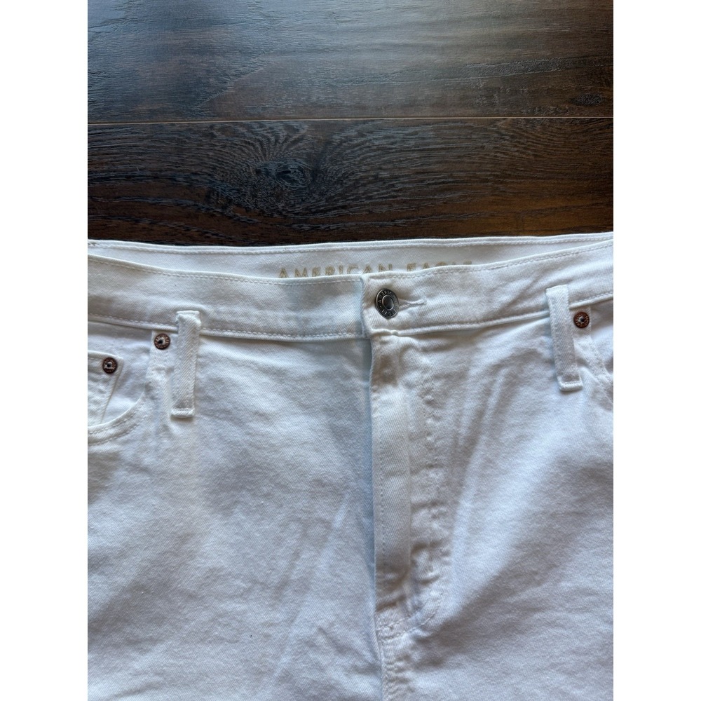 American Eagle Women's White Denim Shorts Stretch Baggy Bermuda Size 16 Casual - Picture 3 of 8